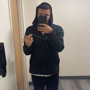 Meet your Posher, Nicholas